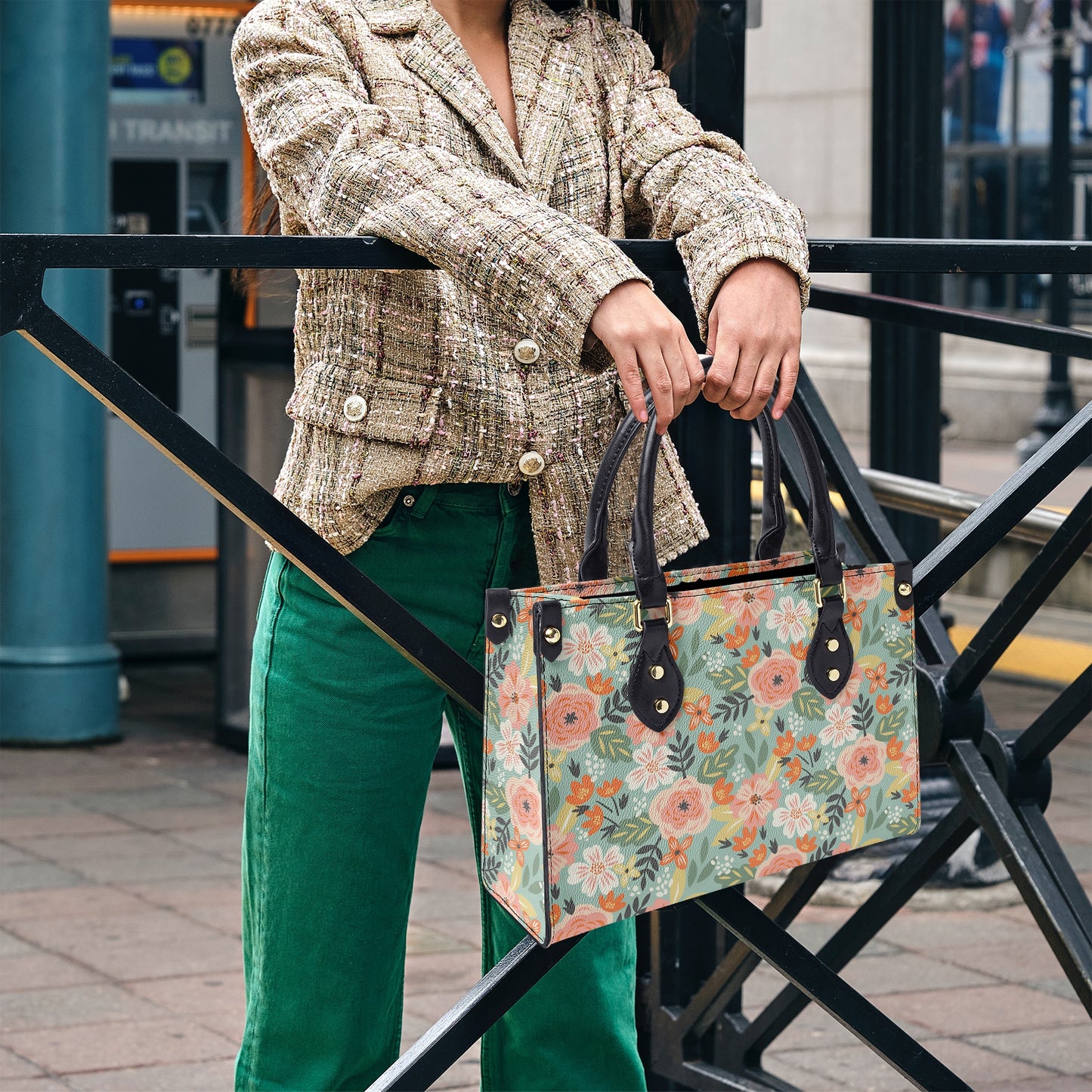 Garden Bloom Tote: A Fresh Floral Escape